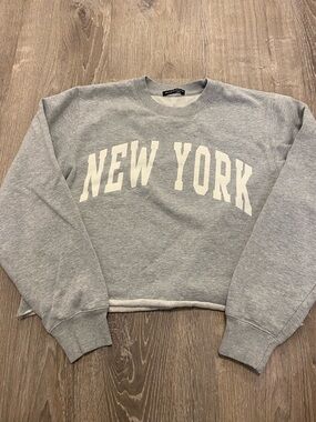 Brandy Melville Crop Gray Sweatshirt Women's New York